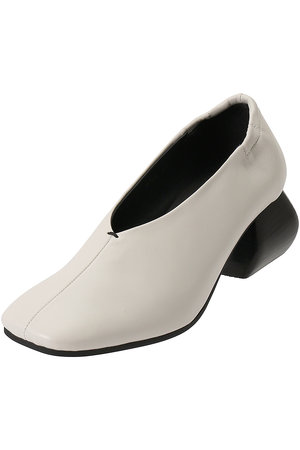 ピアッカセッテ/ph7+のスクエアトウパンプス(130100/130101)