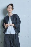 ファスナー付きプルオーバー