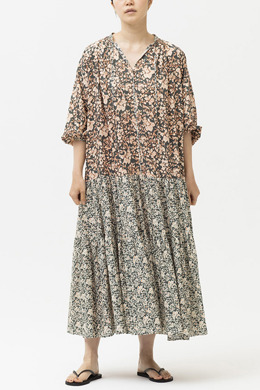 House Of Lotus ハウス オブ ロータス フラワープリントティアードワンピース グレー の通販 Elleshop エル ショップ