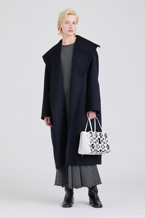 24AW THE ROW Ferro Coat ザロウ ウールカシミヤ コート Ferro Coat Black in Wool and Cashmere – The Row