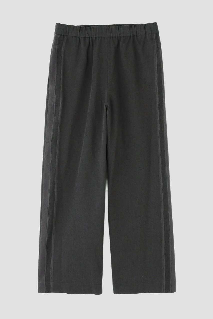 イレーヴ/YLEVEのYLEVE / DOBBY STRIPE CHAMBRAY EASY TROUSERS(グレー/1685140106)
