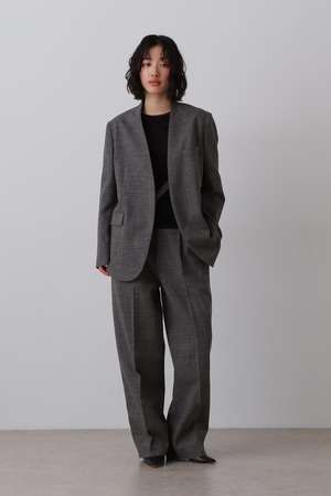 イレーヴ/YLEVEのYLEVE / WOOL LINEN TROUSERS(110600/110601)