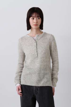 イレーヴ/YLEVEのYLEVE / FAIRY ALPACA KNIT HENLY NECK(110300/110301)