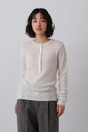 イレーヴ/YLEVEのYLEVE / FAIRY ALPACA KNIT HENLY NECK(110300/110301)