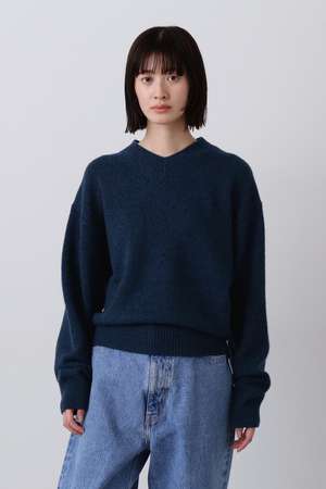 イレーヴ/YLEVEのYLEVE / WOOL CASHMERE MELANGE KNIT V NECK PULL OVER(110300/110301)