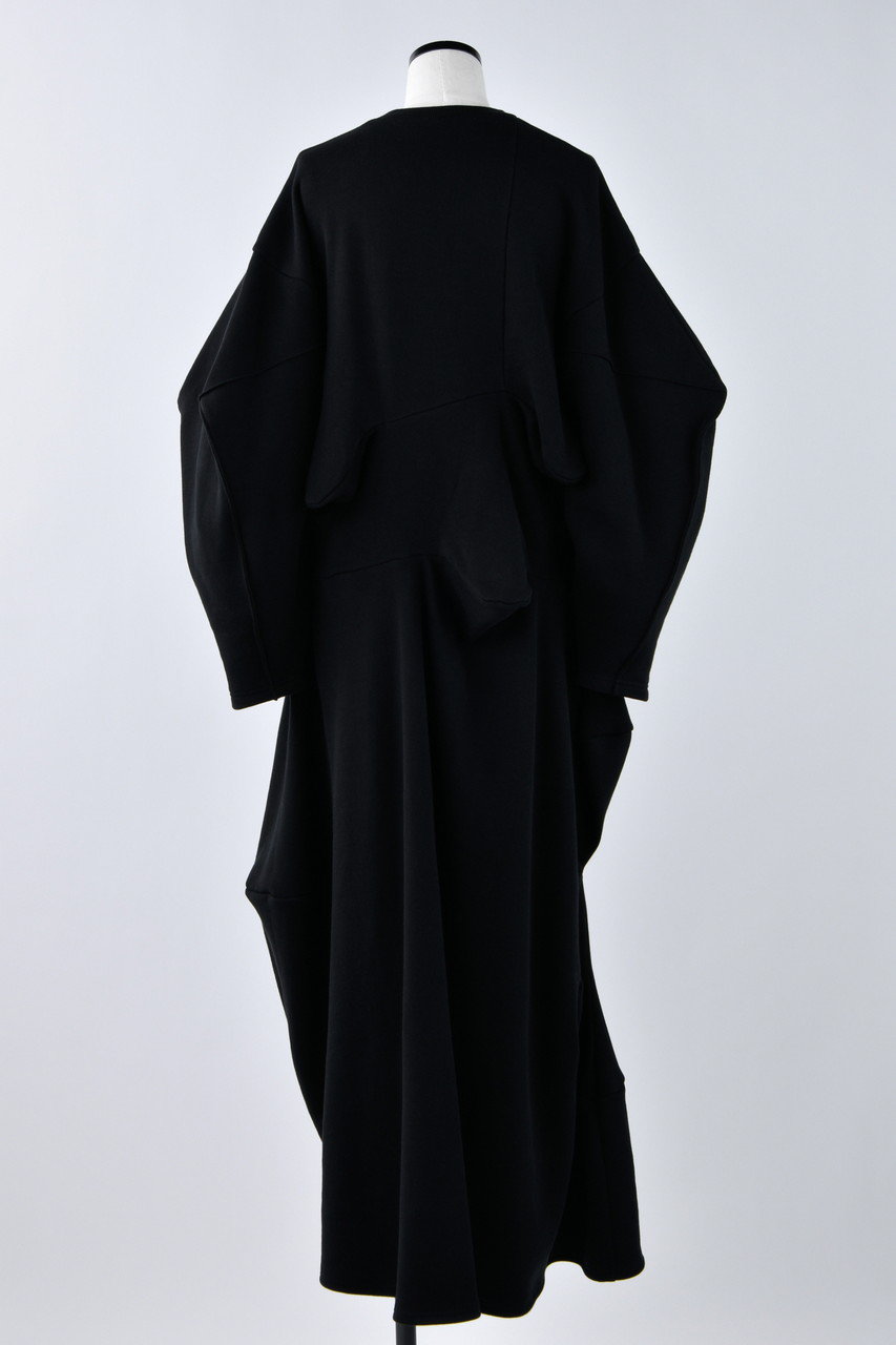 ナゴンスタンス ワンピース 黒 キャミドレス身幅はゆとりがあります 