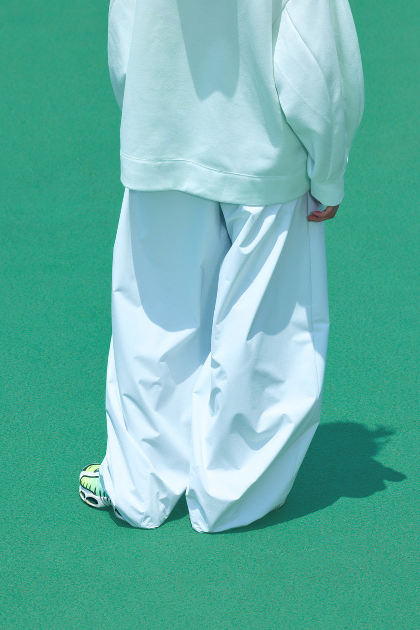 nagonstans(ナゴンスタンス)｜wide cocoon parachute pants/Salt の