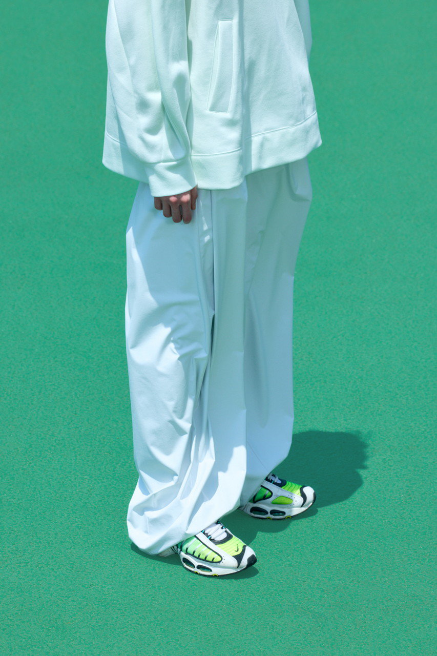 nagonstans(ナゴンスタンス)｜wide cocoon parachute pants/Salt の