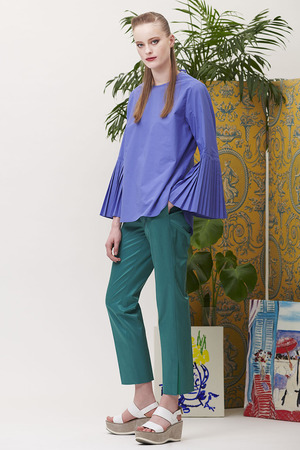 エムフィル/M・filのキュプラ綿ツイルベンツ裾パンツ