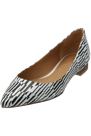 ロランス/LAURENCEのポインテッドトゥプリントフラットシューズ