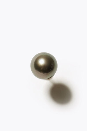 アルティーダ ウード/ARTIDA OUDの[philia] K10 南洋グレーパール 10mm スタッド シングル ピアス(150100/150101)