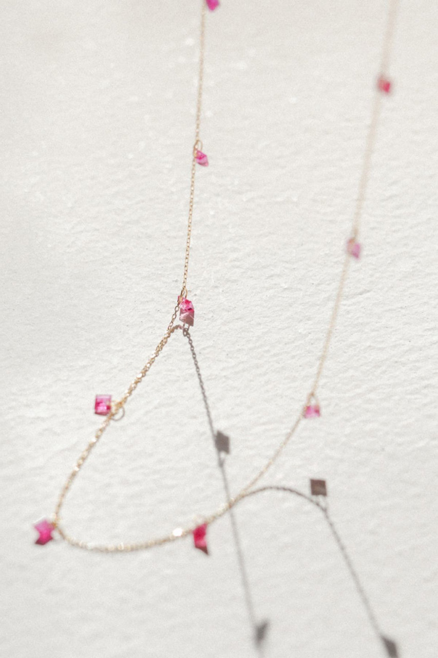 Artida Oud アルティーダ ウード Eden K10 スクエアルビー フリンジ ロングチェーン ネックレス ピンク の通販 Elleshop エル ショップ