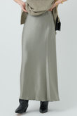 リベールサテンロングスカート