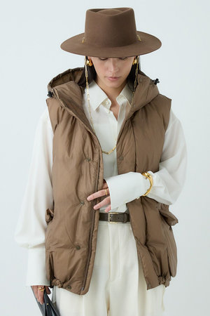 カオス/ChaosのREMI RELIEF別注ダウンベスト(110800/110806)