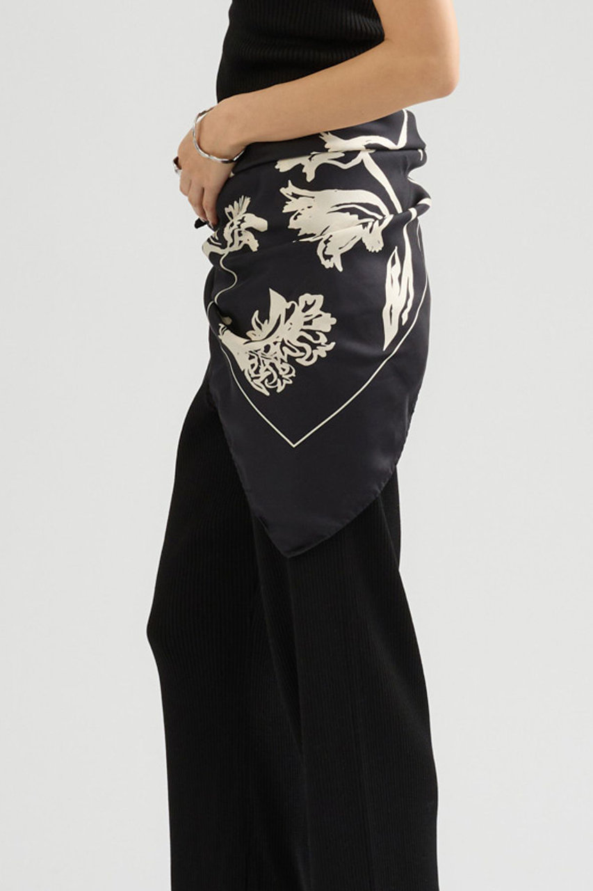 カオス/Chaosの【予約販売】【AENEIS】フラワースカーフ(ブラック/645998)