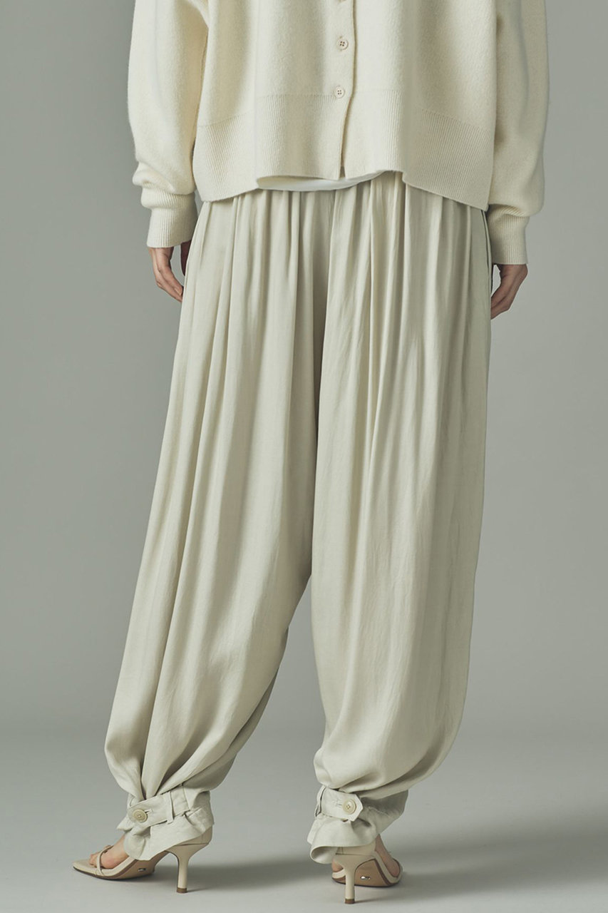カレンソロジーCurensology サテンニータックパンツ　　24SS Curensology（カレンソロジー）の「Curensology(カレンソロジー