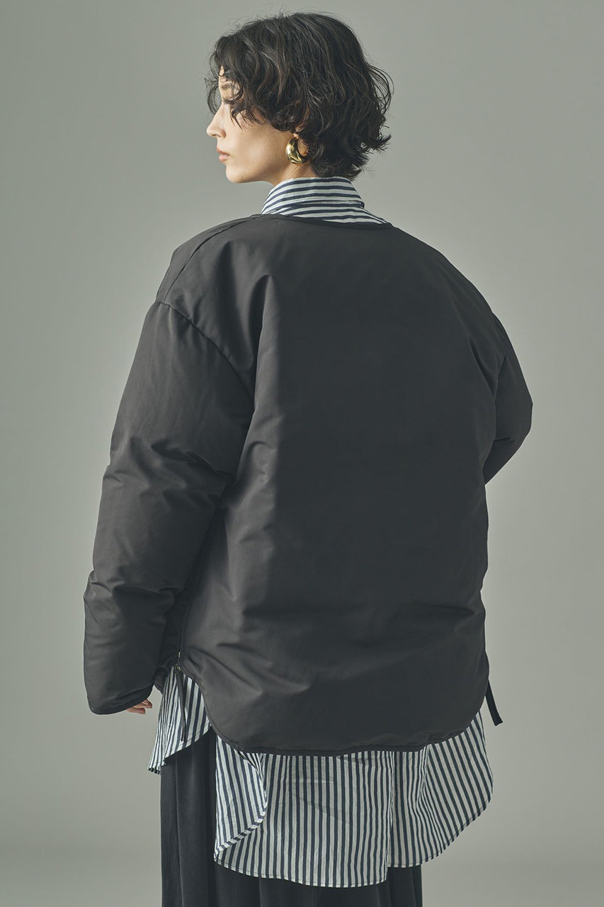 Curensology(カレンソロジー)｜サイドジップノーカラーダウン