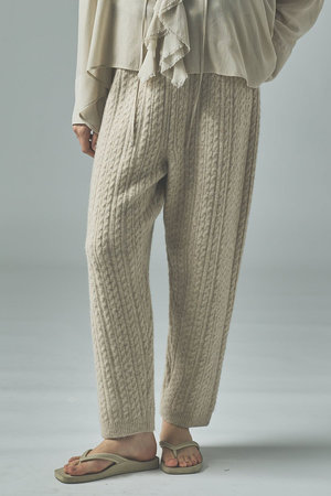 カレンソロジー/Curensologyのシャギーケーブルニットパンツ(110600/110601)