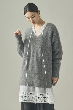 カレンソロジー/CurensologyのFOXカシミヤVネックニットプルオーバー(110300/110301)