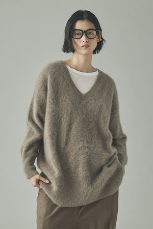 カレンソロジー/CurensologyのFOXカシミヤVネックニットプルオーバー(110300/110301)
