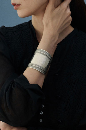 カレンソロジー/Curensologyの〈CSG〉シルバーカレンバングル(150300/150301)