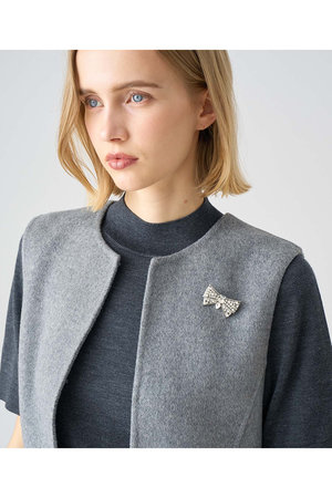 アナイ/ANAYIのリボンタイビジューブローチ(150500/150502)