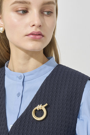 アナイ/ANAYIのパールノットサークルブローチ(150500/150502)