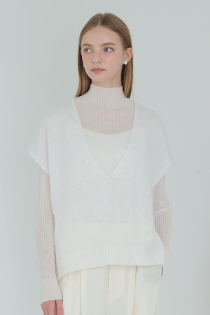 アナイ/ANAYIのラメシャギーＶネックジレ(110300/110301)