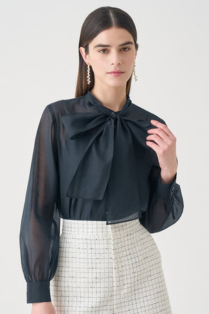 アナイ/ANAYIの【Eternal Line 2026】シアーオーガンボウタイ ブラウス(110400/110403)