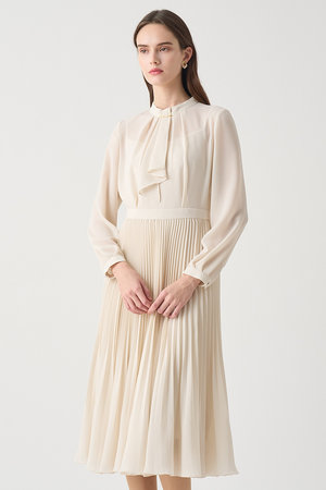 アナイ/ANAYIの【Eternal Line 2026】シアードビープリーツボウ ワンピース(110500/110503)