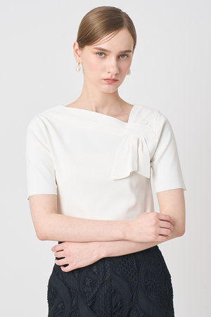 アナイ/ANAYIの【予約販売】アシンメトリクリボン プルオーバー(110300/110301)