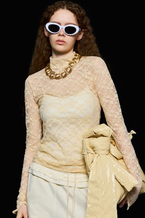 メゾンスペシャル/MAISON SPECIALのレースタートルトップス(110100/110103)