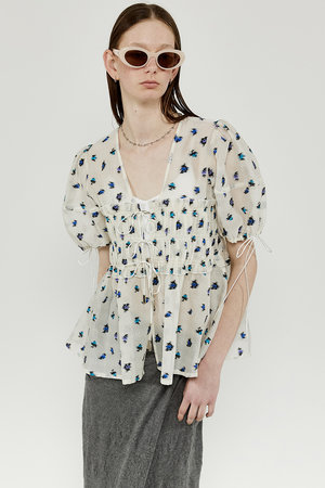 メゾンスペシャル/MAISON SPECIALのFlower Jacquard 2way Puff Sleeve Tops/フラワージャガード2WAYパフトップ(110400/110402)