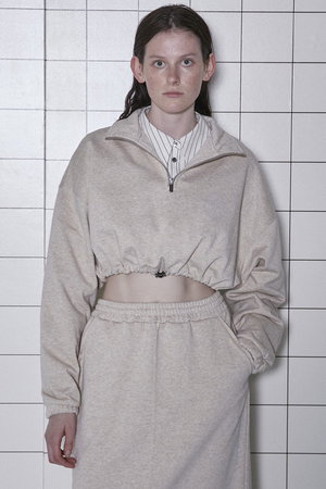 メゾンスペシャル/MAISON SPECIALのHalf Zip Cropped Sweat Top/ハーフジップクロップドスウェットトップ(110100/110105)