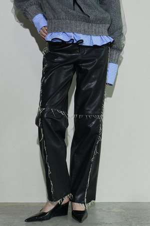 メゾンスペシャル/MAISON SPECIALのfaux Leather Cut Off Pants/フェイクレザーカットオフパンツ(110600/110601)