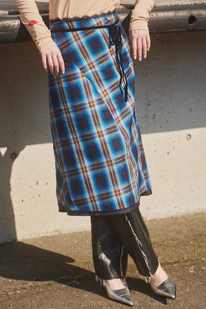 メゾンスペシャル/MAISON SPECIALのCheckered Bias Seam Midi Skirt/チェックバイアスシームミモレスカート(110700/110703)