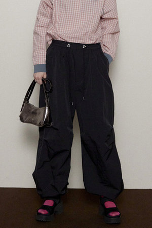 メゾンスペシャル/MAISON SPECIALのColor Piping Parachute Pants/カラーパイピングパラシュートパンツ(110600/110601)