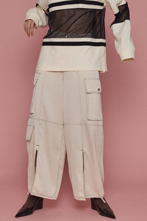 メゾンスペシャル/MAISON SPECIALのZip Design Satin Cargo Pants/ジップサテンカーゴパンツ(110600/110601)