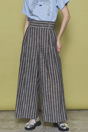 メゾンスペシャル/MAISON SPECIALのStripe Tack Wide Silhouette Pants/ストライプタックワイドパンツ(110600/110601)