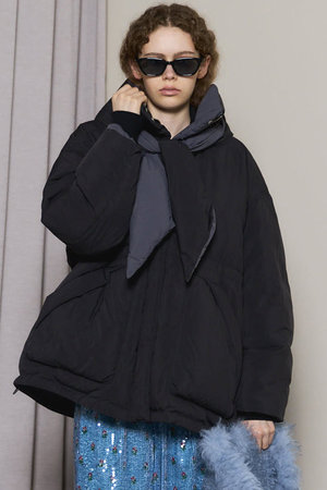 メゾンスペシャル/MAISON SPECIALのHoodie Scarf Middle Down Coat/フーディマフラーミドルダウンコート(110900/110906)