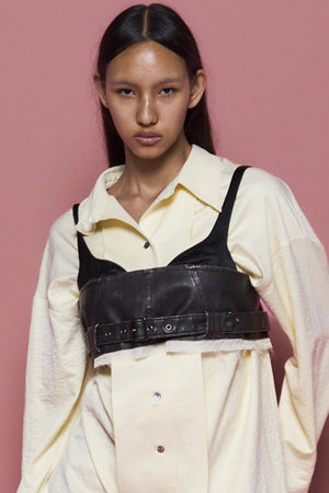 メゾンスペシャル/MAISON SPECIALのBelted faux Leather Bustier/ベルテッドフェイクレザービスチェ(110400/110401)