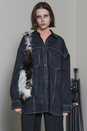 メゾンスペシャル/MAISON SPECIALのBicolor Stitched Suede Shirt/バイカラーステッチスエードシャツ(110400/110403)