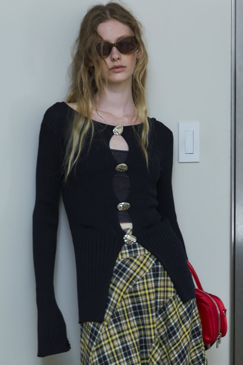 MAISON SPECIAL(メゾンスペシャル)｜Button Slit 2way Knit Tops