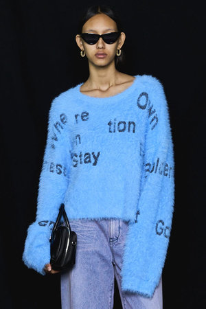 メゾンスペシャル/MAISON SPECIALのShaggy Logo Knit Tops/シャギーロゴニット(110300/110301)