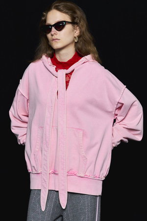 メゾンスペシャル/MAISON SPECIALのSlit Ribbon Hoodie/スリットリボンフーディ(110100/110105)