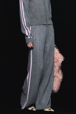 メゾンスペシャル/MAISON SPECIALのOpenwork Knitting Track Pants/透かし編みニットトラックパンツ(110600/110601)