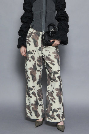 メゾンスペシャル/MAISON SPECIALのfaux Leather Cow Printed Pants/フェイクレザーCOWプリントパンツ(110600/110601)