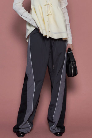 メゾンスペシャル/MAISON SPECIALのNylon Docking Jersey Pants/ナイロンドッキングジャージパンツ(110600/110601)