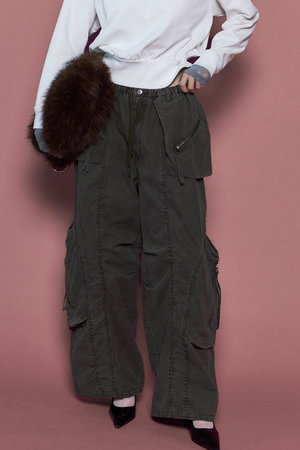メゾンスペシャル/MAISON SPECIALのMany Pockets Cargo Pants/メニーポケットカーゴパンツ(110600/110601)