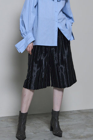 メゾンスペシャル/MAISON SPECIALのFake Hair Calf Two-tuck Shorts/フェイクハラコツータックハーフパンツ(110600/110603)
